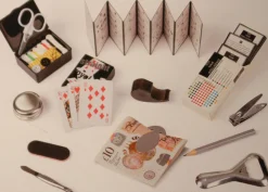 The Christmas Shop Box Of 8 Luxury Christmas Crackers| Crackers