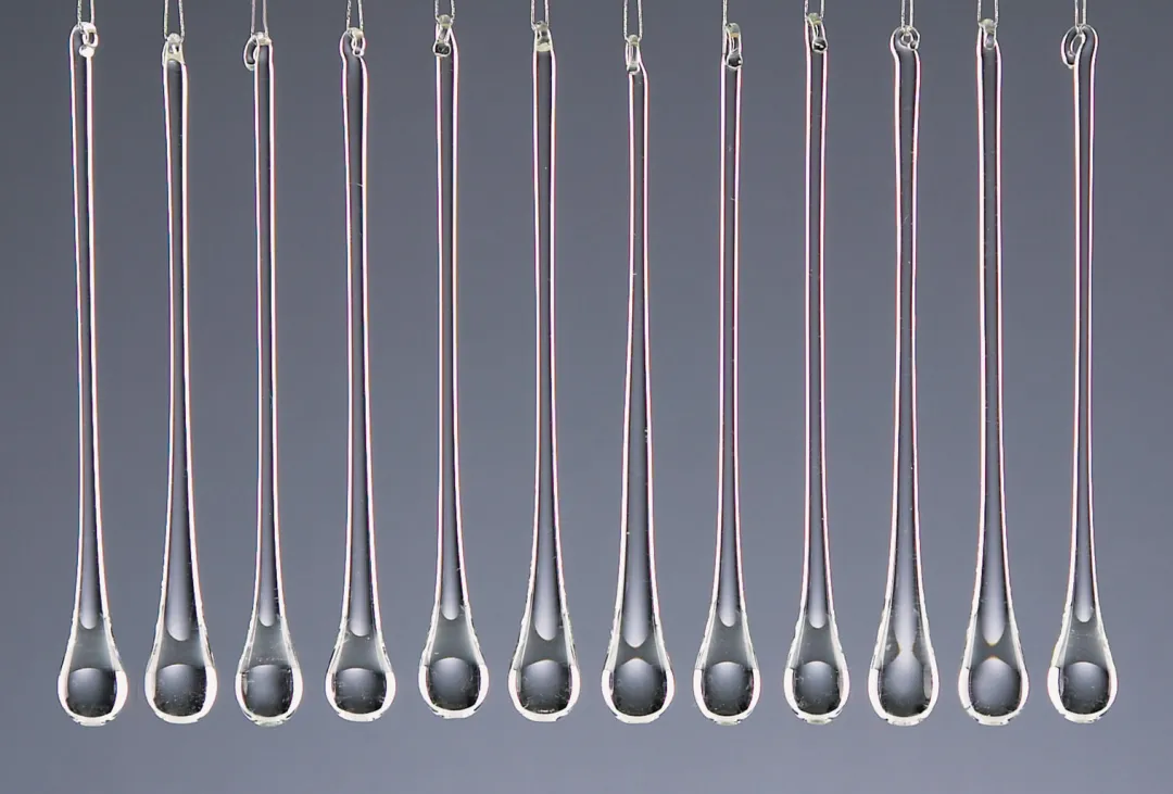 The Christmas Shop Glass 'Water Drops'| Glass|Silver & White Theme