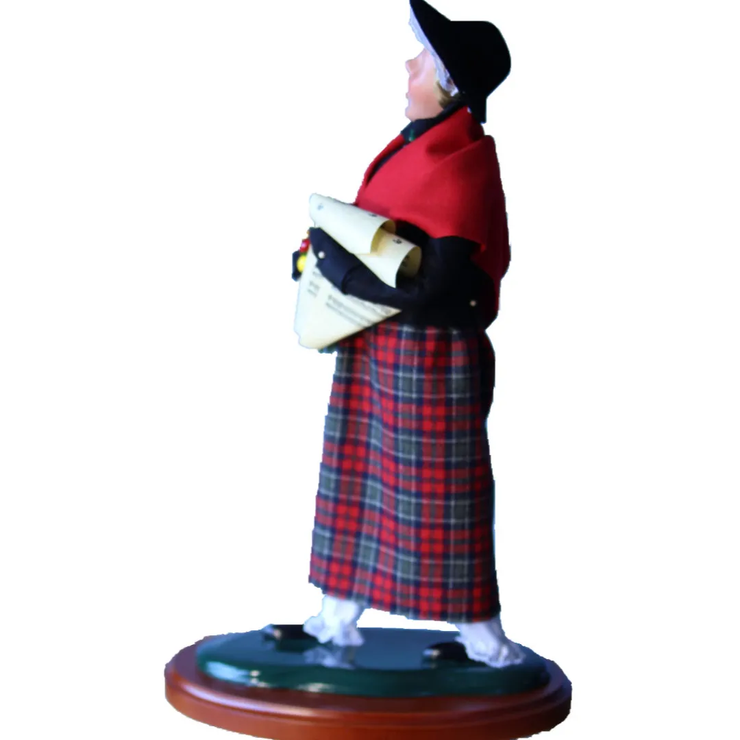 The Christmas Shop Walking Woman| Byers Choice Carolers